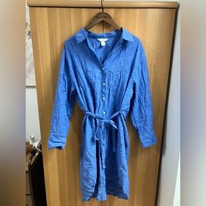 An H&M classic button-down blue summer dress 🩵